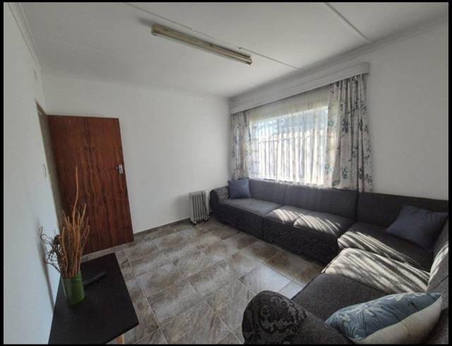 4 BEDROOM HOUSE FOR SALE IN DAL FOUCHE